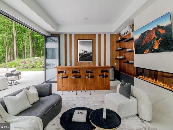 6501 Bright Mountain Road, Mclean VA 22101