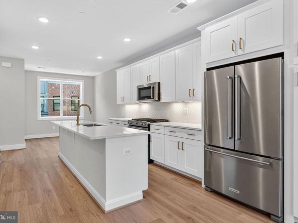 141 Shannon Mews, Alexandria VA 22304