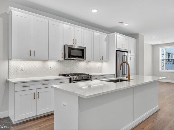 141 Shannon Mews, Alexandria VA 22304