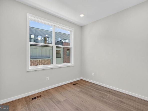 141 Shannon Mews, Alexandria VA 22304