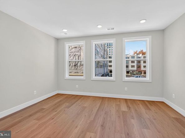 141 Shannon Mews, Alexandria VA 22304