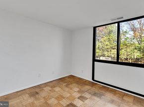 523 N Armistead Street 102, Alexandria VA 22312