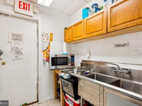 7221 W Passyunk Avenue, Philadelphia PA 19142