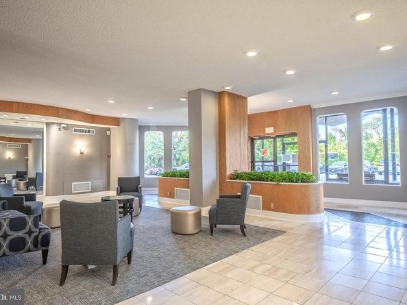 2500 N Van Dorn Street 912, Alexandria VA 22302