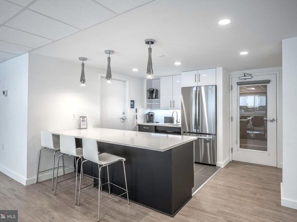 2500 N Van Dorn Street 912, Alexandria VA 22302