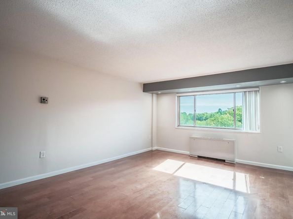 2500 N Van Dorn Street 912, Alexandria VA 22302