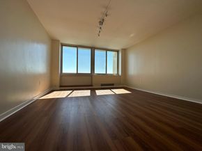 604 S Washington Square 1313, Philadelphia PA 19106