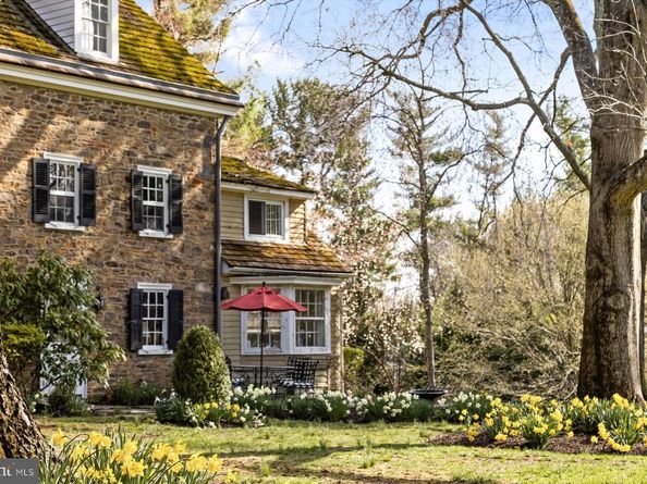 1566 Woodside Road, Yardley PA 19067