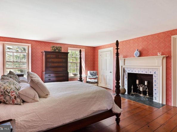 1566 Woodside Road, Yardley PA 19067