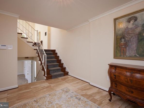 2712 Unicorn Lane NW, Washington DC 20015