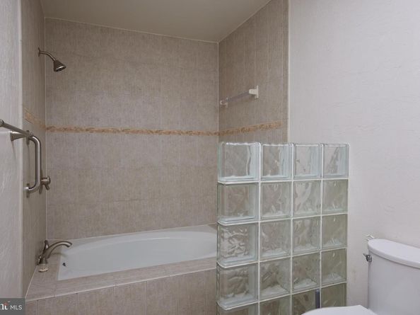 2712 Unicorn Lane NW, Washington DC 20015