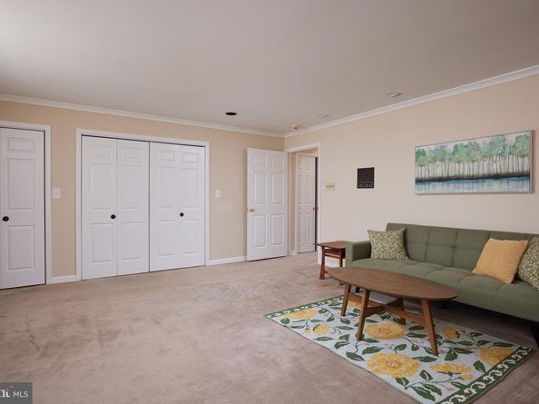 2712 Unicorn Lane NW, Washington DC 20015