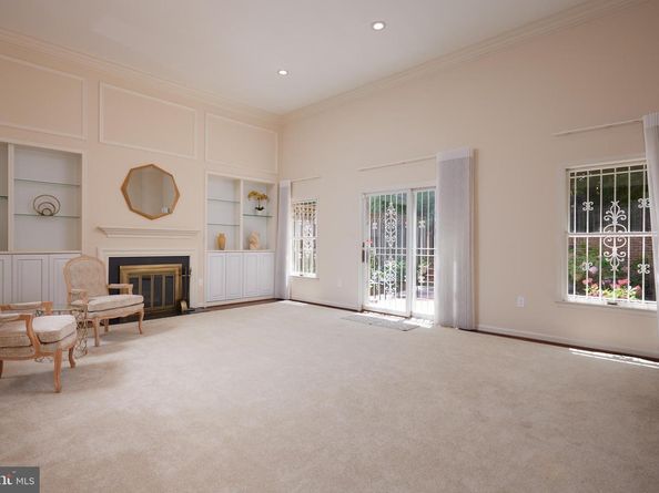 2712 Unicorn Lane NW, Washington DC 20015