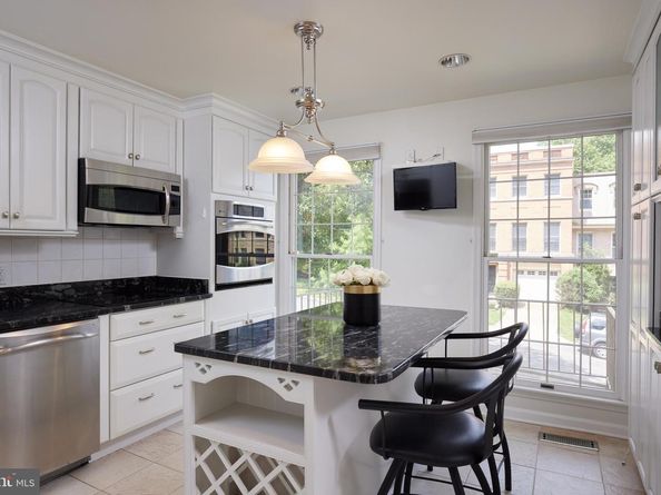 2712 Unicorn Lane NW, Washington DC 20015
