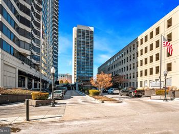 2001 Hamilton Street