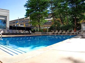 2001 Hamilton Street 1024, Philadelphia PA 19130