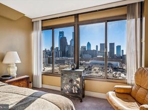 2001 Hamilton Street 1024, Philadelphia PA 19130