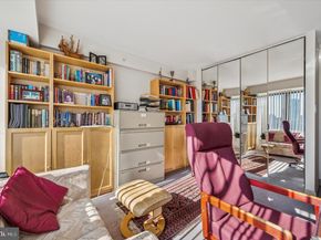 2001 Hamilton Street 1024, Philadelphia PA 19130