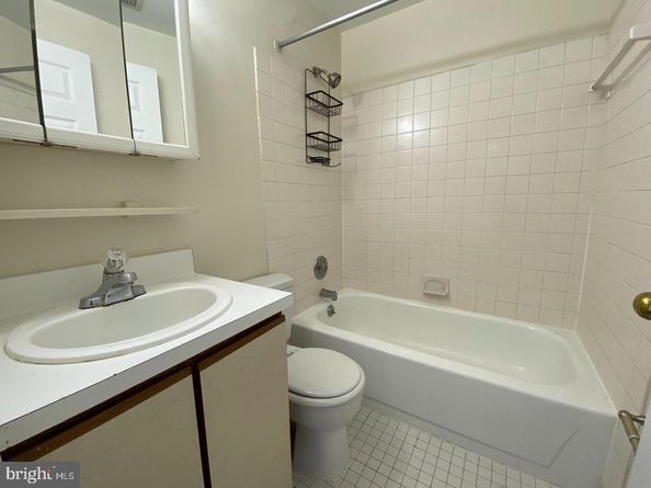 610 S American Street, Philadelphia PA 19147