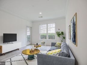 1521 Spring Gate Drive 10102, Mclean VA 22102