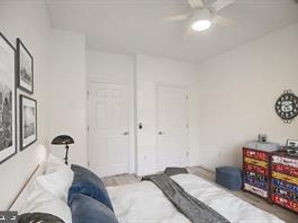 1521 Spring Gate Drive 10102, Mclean VA 22102