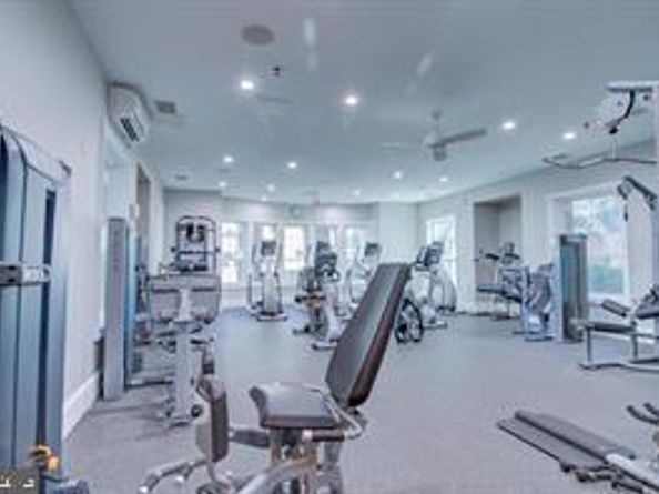 1521 Spring Gate Drive 10102, Mclean VA 22102