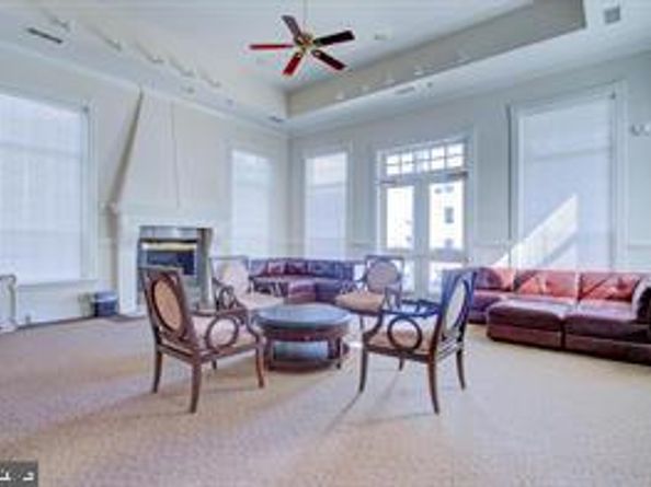 1521 Spring Gate Drive 10102, Mclean VA 22102