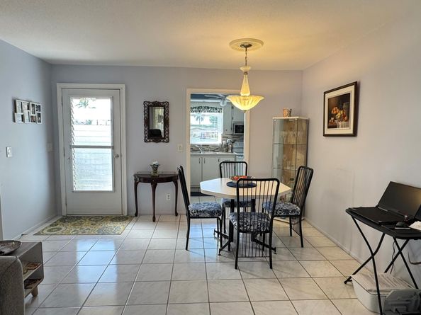 2822 Crosley Drive W E, West Palm Beach FL 33415