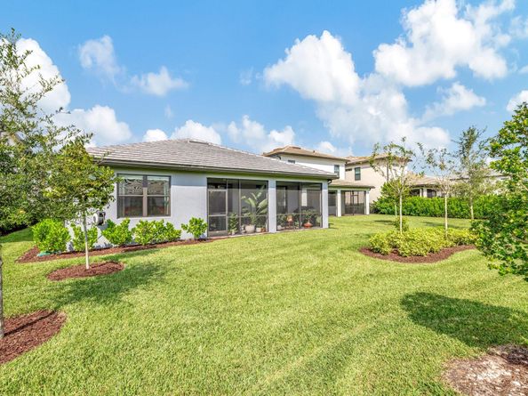 2644 Primrose Pl, Fort Lauderdale FL 33309