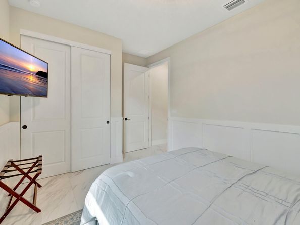 2644 Primrose Pl, Fort Lauderdale FL 33309