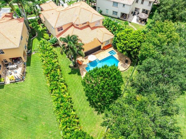 10509 Willow Oak Court, Wellington FL 33414