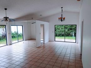 11 Mayfield Way, Boynton Beach FL 33426