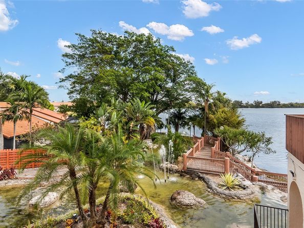 410 Freedom Ct 410, Deerfield Beach FL 33442