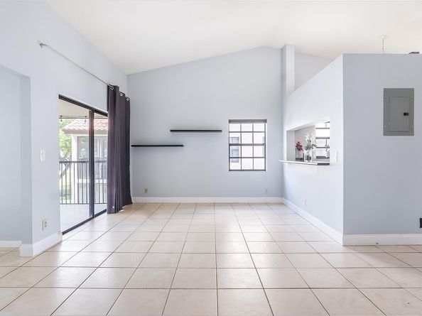 410 Freedom Ct 410, Deerfield Beach FL 33442