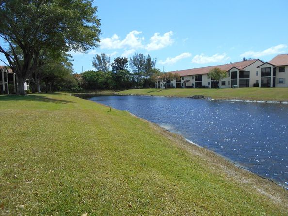 410 Freedom Ct 410, Deerfield Beach FL 33442