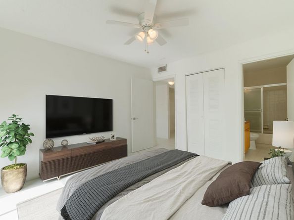720 Meadows Circle 720, Boynton Beach FL 33436