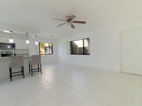 720 Meadows Circle 720, Boynton Beach FL 33436