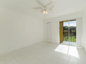 720 Meadows Circle 720, Boynton Beach FL 33436