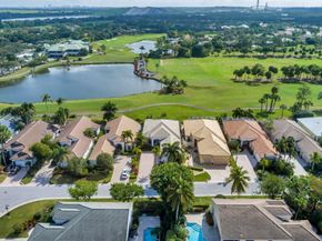 6690 Oakmont Way, West Palm Beach FL 33412
