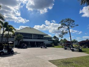6690 Oakmont Way, West Palm Beach FL 33412