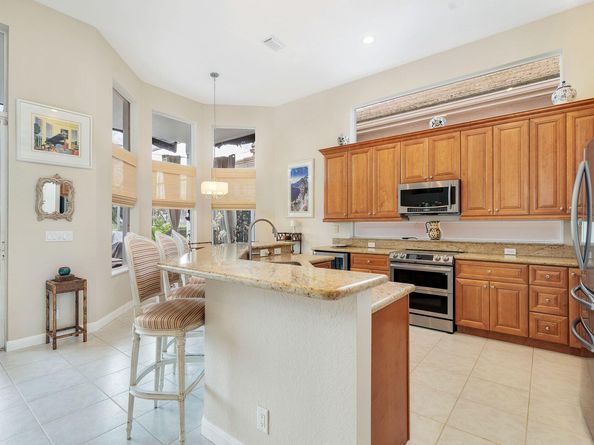 6690 Oakmont Way, West Palm Beach FL 33412