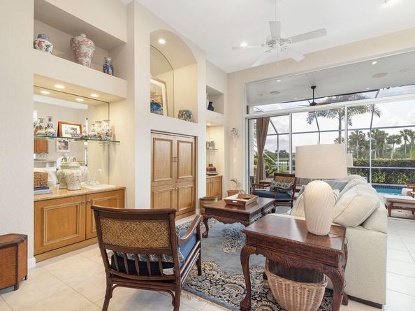 6690 Oakmont Way, West Palm Beach FL 33412