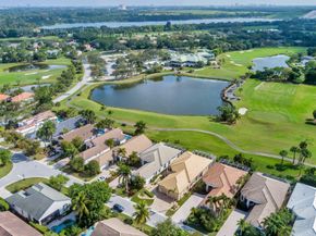 6690 Oakmont Way, West Palm Beach FL 33412