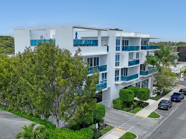 1 S Palmway 402, Lake Worth Beach FL 33460
