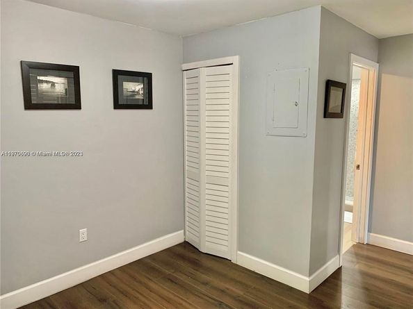 7230 Fairway Dr F8, Miami Lakes FL 33014