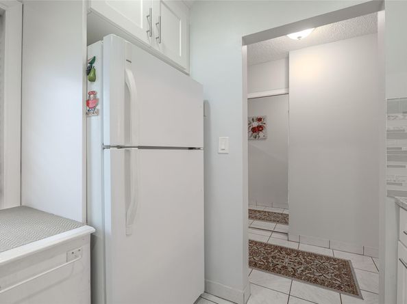 5071 W Oakland Park Blvd 209, Lauderdale Lakes FL 33313