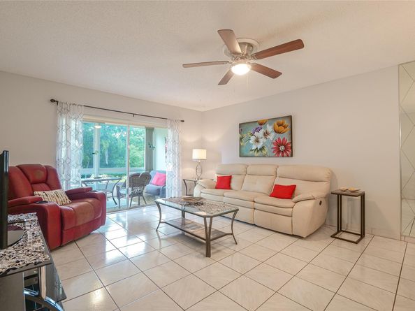 5071 W Oakland Park Blvd 209, Lauderdale Lakes FL 33313