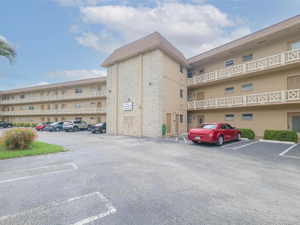 5071 W Oakland Park Blvd 209, Lauderdale Lakes FL 33313