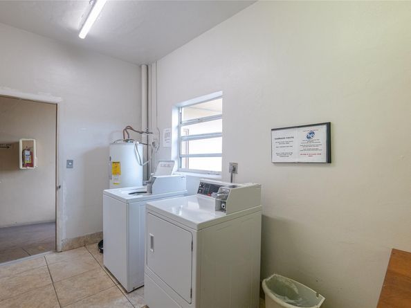 5071 W Oakland Park Blvd 209, Lauderdale Lakes FL 33313