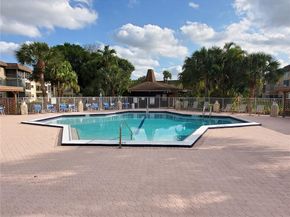 5071 W Oakland Park Blvd 209, Lauderdale Lakes FL 33313